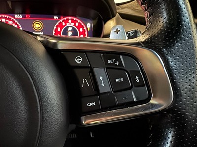 2019 Jaguar F-Pace - Thumbnail