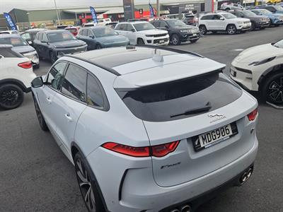 2019 Jaguar F-Pace - Thumbnail