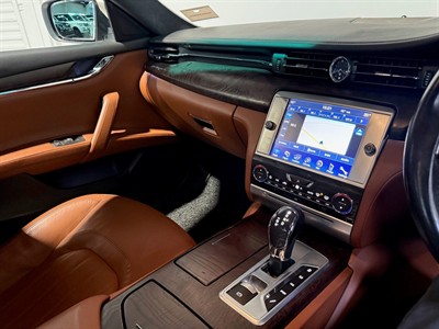 2015 Maserati Quattroporte - Thumbnail
