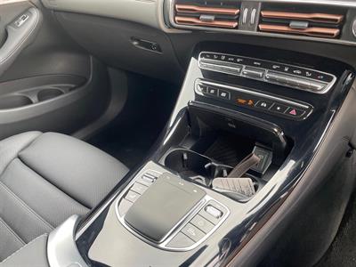 2021 Mercedes-Benz EQC - Thumbnail