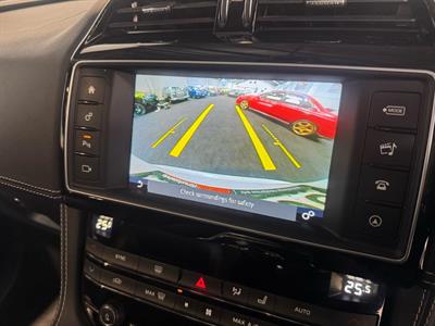 2016 Jaguar F-Pace - Thumbnail