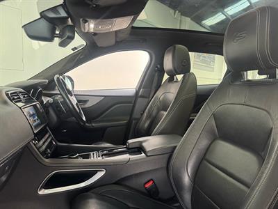 2016 Jaguar F-Pace - Thumbnail