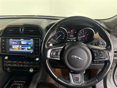 2016 Jaguar F-Pace - Thumbnail
