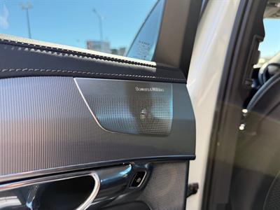 2017 Volvo XC90 - Thumbnail