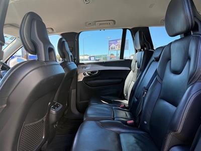 2017 Volvo XC90 - Thumbnail