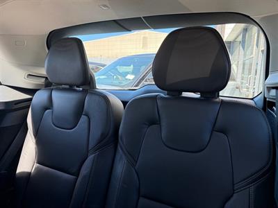 2017 Volvo XC90 - Thumbnail
