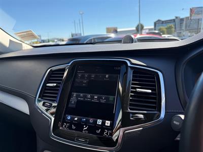 2017 Volvo XC90 - Thumbnail