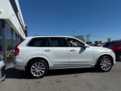 2017 Volvo XC90 - Thumbnail
