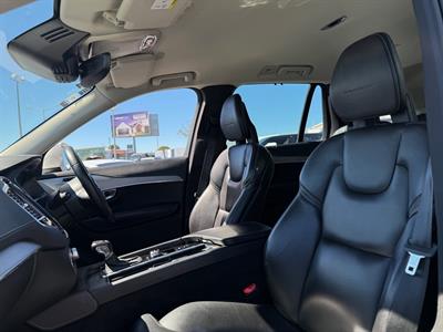 2017 Volvo XC90 - Thumbnail