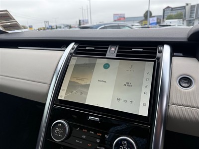 2022 Land Rover Discovery - Thumbnail