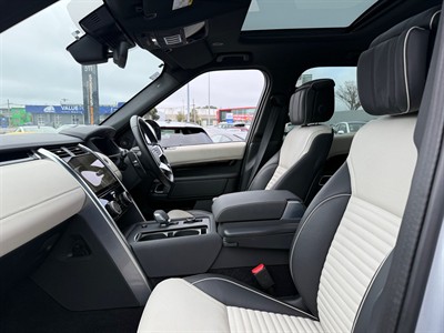 2022 Land Rover Discovery - Thumbnail
