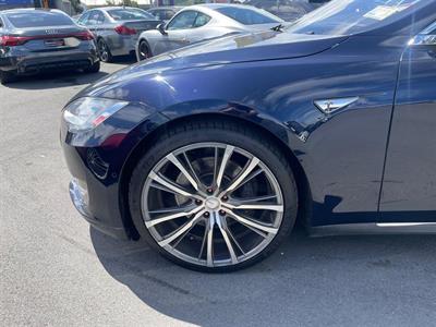 2014 Tesla Model S - Thumbnail