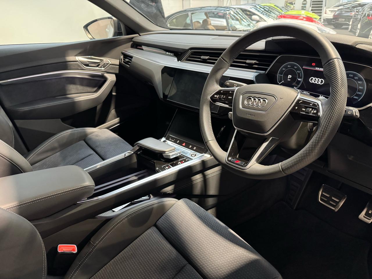 2024 Audi Q8