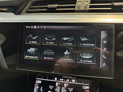 2024 Audi Q8 - Thumbnail