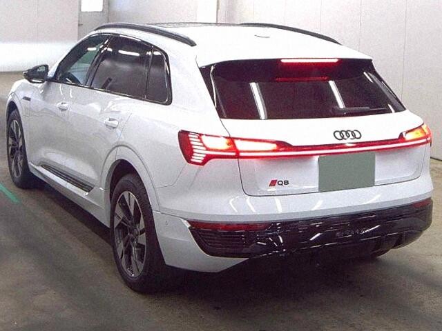 2024 Audi Q8