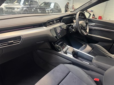 2024 Audi Q8 - Thumbnail