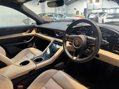 2023 Porsche Taycan - Thumbnail