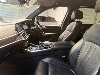 2019 BMW X7 - Thumbnail