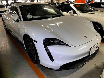 2021 Porsche Taycan - Thumbnail