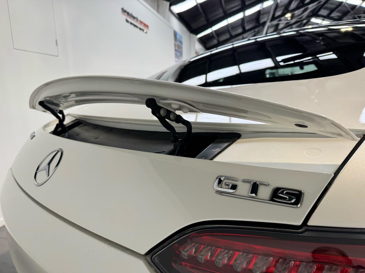 2017 Mercedes-Benz GT