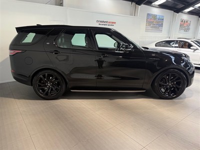 2017 Land Rover Discovery - Thumbnail