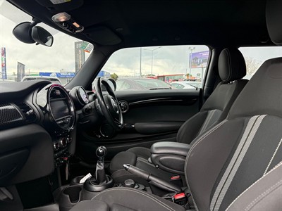 2014 Mini Cooper S - Thumbnail