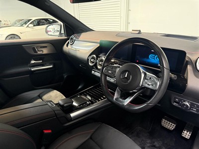 2021 Mercedes-Benz EQA - Thumbnail