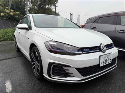 2018 Volkswagen Golf - Thumbnail