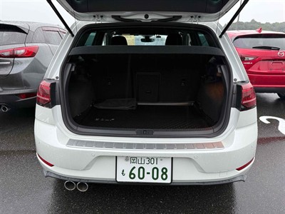 2018 Volkswagen Golf - Thumbnail