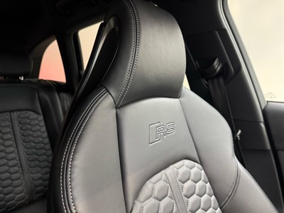 2019 Audi RS4 - Thumbnail
