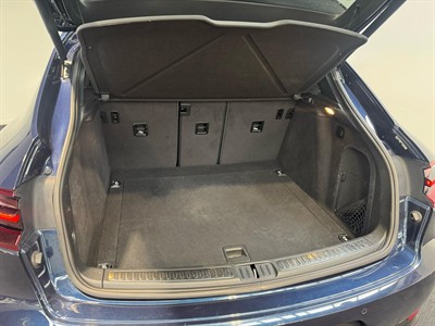 2016 Porsche Macan - Thumbnail