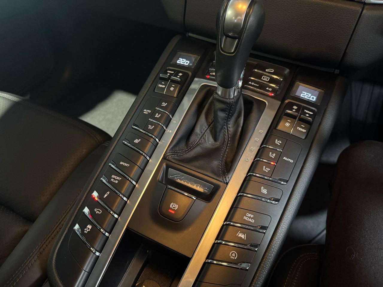 2016 Porsche Macan