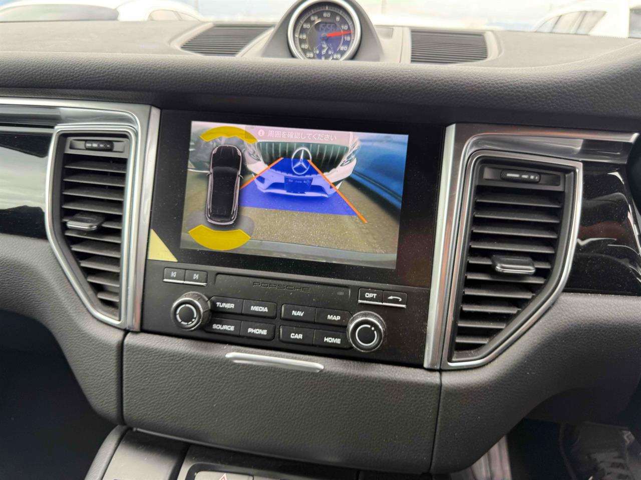 2016 Porsche Macan