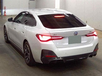 2023 BMW i4 - Thumbnail