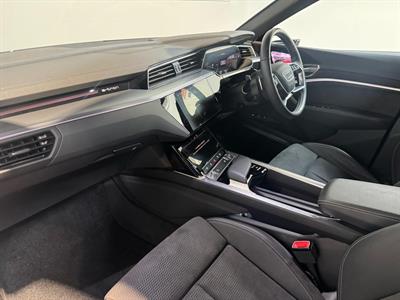 2022 Audi E-Tron - Thumbnail