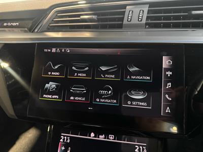 2022 Audi E-Tron - Thumbnail