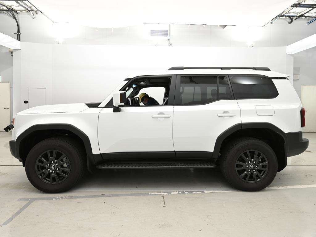 2024 Toyota Land Cruiser Prado