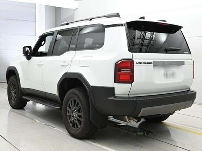 2024 Toyota Land Cruiser Prado - Thumbnail