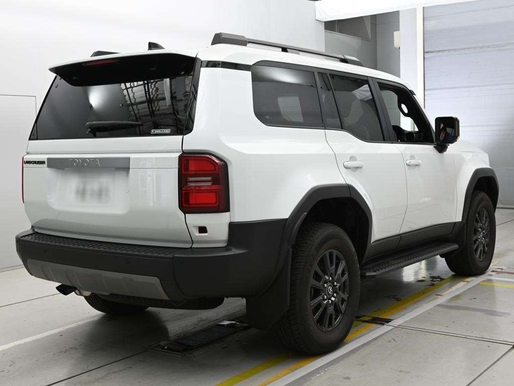 2024 Toyota Land Cruiser Prado