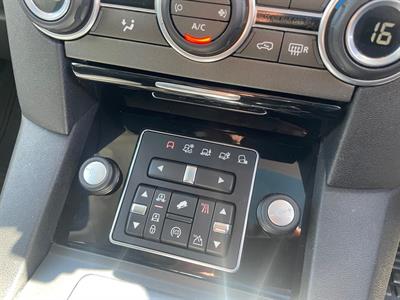 2014 Land Rover Discovery - Thumbnail