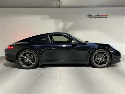 2018 Porsche 911 - Thumbnail