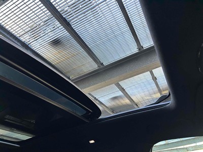 2022 Volvo XC40 - Thumbnail