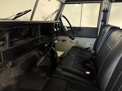 1982 Land Rover Defender - Thumbnail