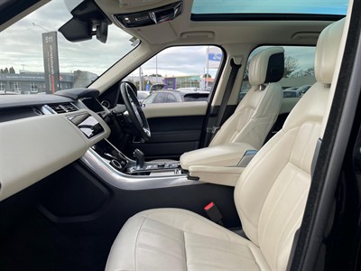 2018 Land Rover Range Rover - Thumbnail