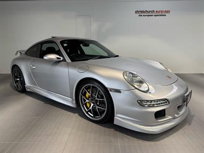 2005 Porsche 911 - Thumbnail