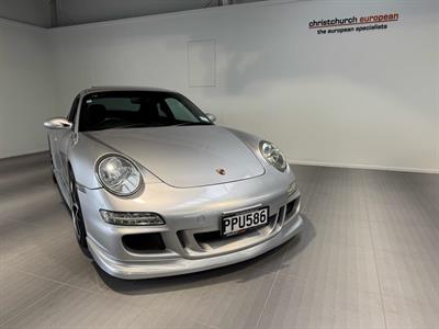 2005 Porsche 911 - Thumbnail