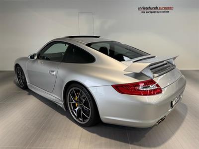 2005 Porsche 911 - Thumbnail