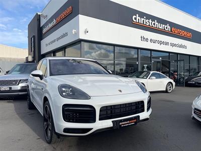 2020 Porsche Cayenne - Thumbnail