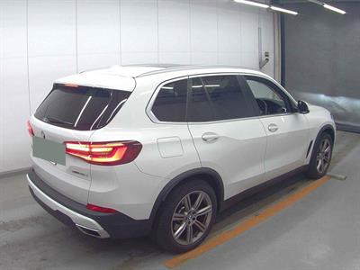 2022 BMW X5 - Thumbnail