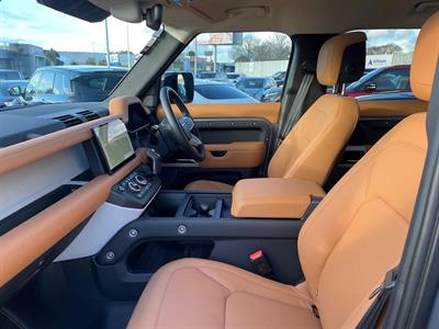 2022 Land Rover Defender - Thumbnail